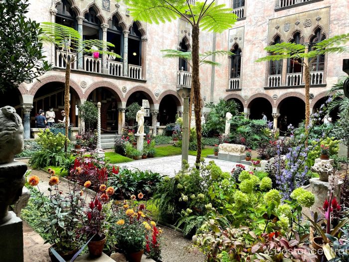 isabella Gardner Museum courtyard boston fall